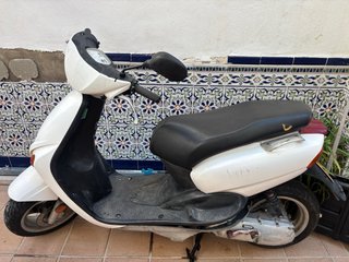 Yamaha Neo's Scooter Blanca