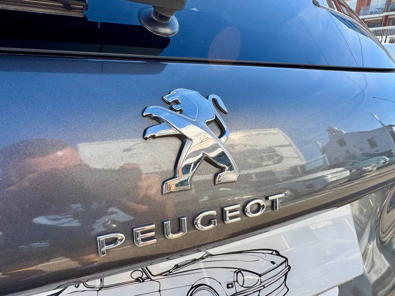Peugeot 2008 2017, foto 15