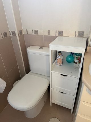 Mueble auxiliar baño blanco y beige