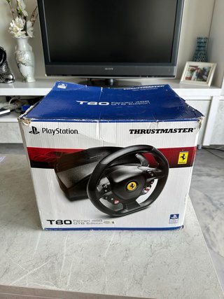 Volante PS5/PS4 Ferrari Thrustmaster