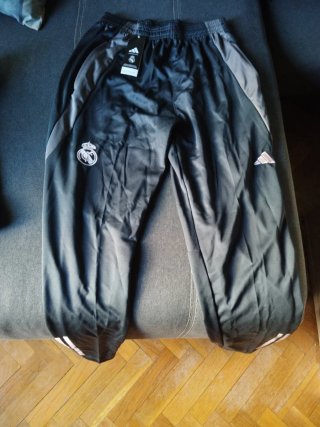 Chándal R.Madrid Adidas XL sin estrenar