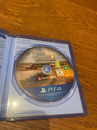 Farming Simulator 19 Platinum Edition PS4