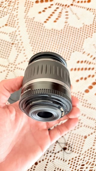 objetivo Canon EF-S 18-55mm f/3.5-5.6 autofocus