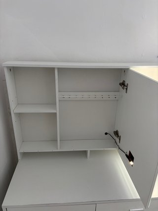 Tocador blanco con espejo LED