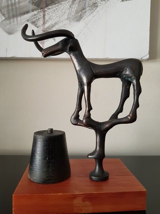 TORO METÁLICO ESCULTURA