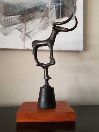 TORO METÁLICO ESCULTURA