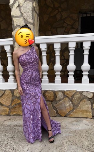 Vestido Morado Largo con Abertura