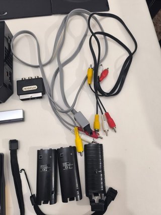 Lote Nintendo Wii con accessori e giochi