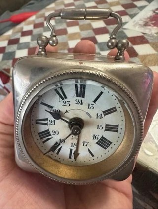 Reloj despertador siglo xx funcionando