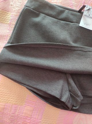 Falda pantalón gris Stradivarius