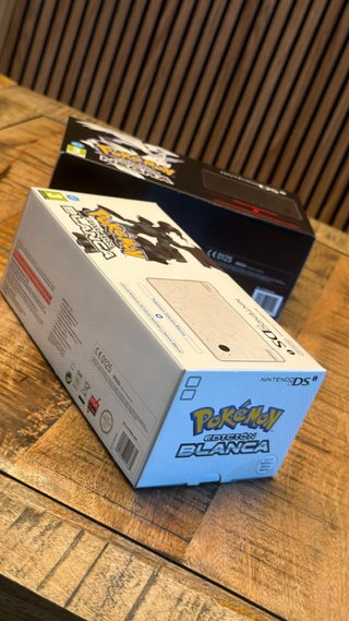 Confezione 2 Nintendo DSi Bianca e Nera Sigillate ITA