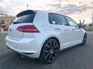 Volkswagen Golf GTI Performance DSG
