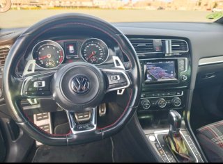 Volkswagen Golf GTI Performance DSG