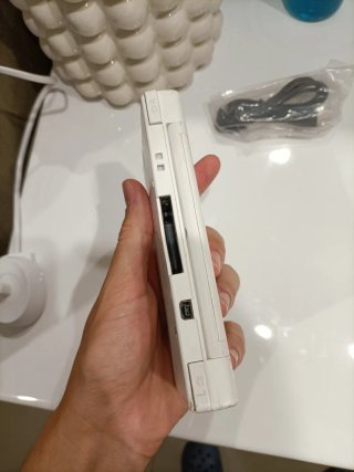 Nintendo DSi 'macro' 4gb