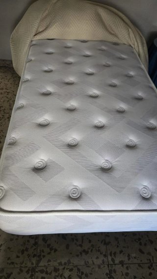 Cama individual sin usar