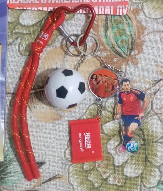 Llavero Oyarzabal + Álbum Liga 2026-27 y Extras.