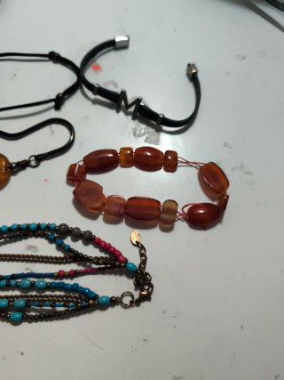 Lote di Gioielli Artigianali: Bracciale e Collane