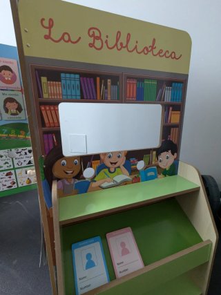 Juguetes madera Biblioteca-Colegio