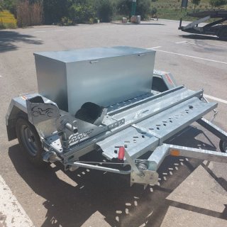 Carro para moto con cofre