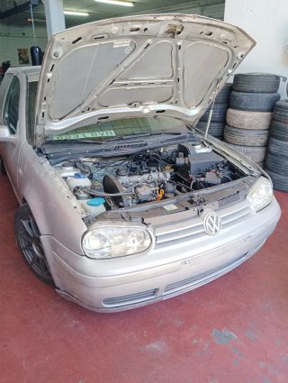 Volkswagen Golf 2003