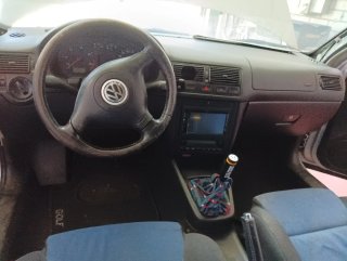 Volkswagen Golf 2003