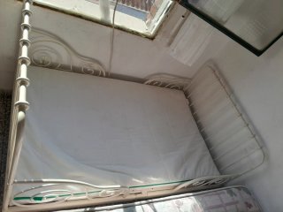 Cuna de niño blanca