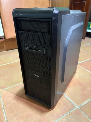 PC Sobremesa Ryzen 5 16GB RAM SSD 1TB AMD RX 580