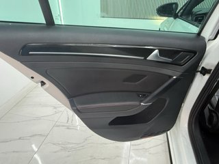 Volkswagen Golf GTI DSG