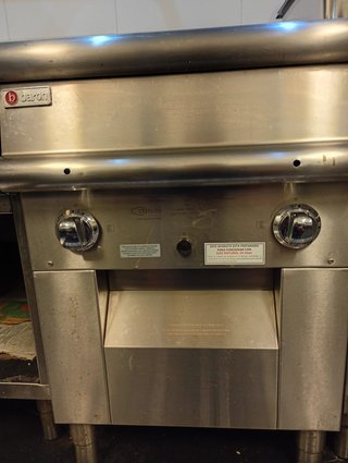 Parrilla de gas Gresilva 500/900 GHPI 2/700
