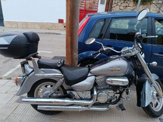 Hyosung Aquila Cruiser Moto