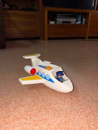 Avión Playmobil con piloto y pasajero de 1 año