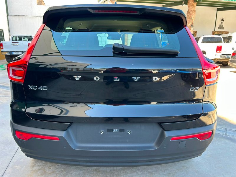 Volvo XC40 2020, foto 6