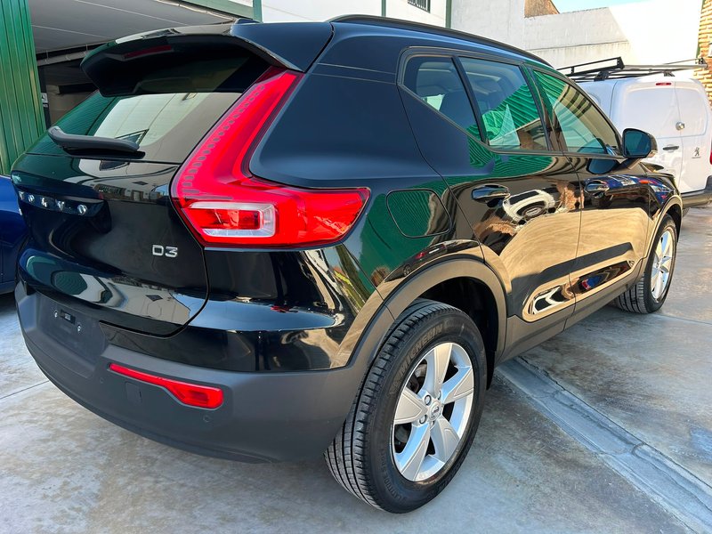 Volvo XC40 2020, foto 5