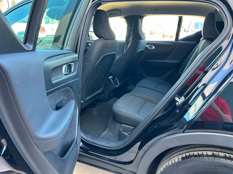 Volvo XC40 2020, foto 16