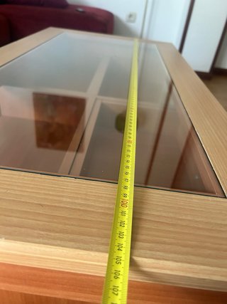Mesa de centro de madera y cristal