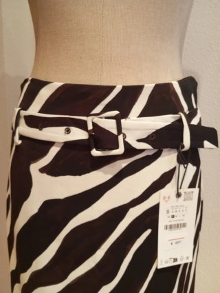 Falda lápiz Zara estampado cebra Talla S