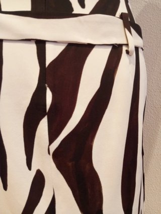 Falda lápiz Zara estampado cebra Talla S