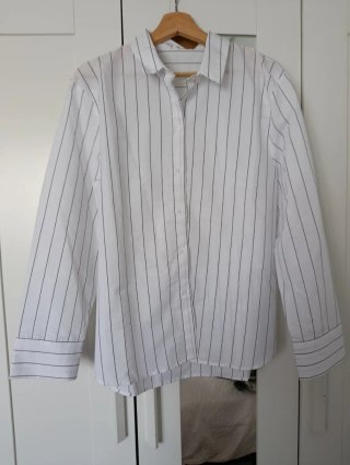 Camisa blanca de rayas negras mujer