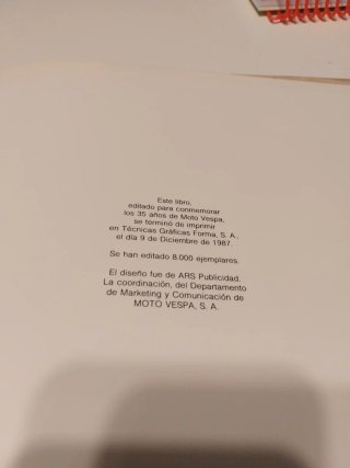 Libro treinta y cinco años de moto vespa