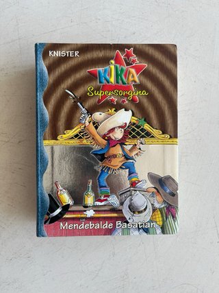 3 libros tapa blanda, “KIKA supersorgiña”
