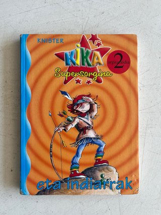 3 libros tapa blanda, “KIKA supersorgiña”