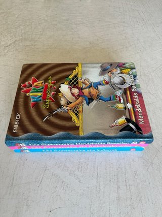 3 libros tapa blanda, “KIKA supersorgiña”