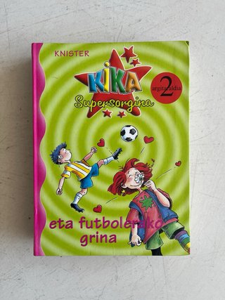 3 libros tapa blanda, “KIKA supersorgiña”