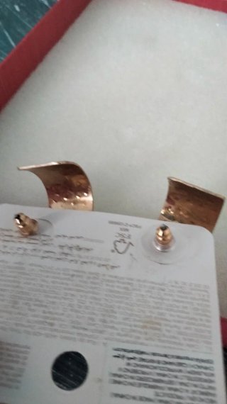 Pendientes dorados Parfois martelé.