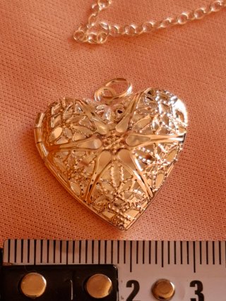 Colgante Corazón Relicario nuevo