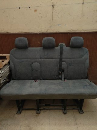 Asientos trasteros de Renault trafic del 2007
