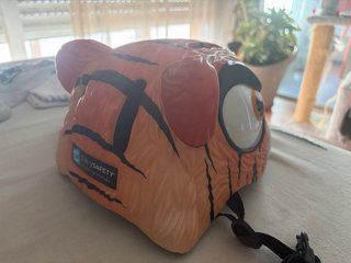 Casco infantil de tigre