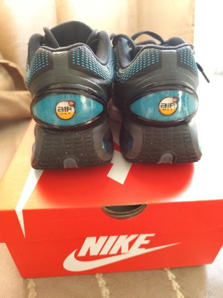 Nike Air Max DN Negro/Azul