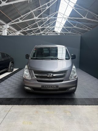 Hyundai H-1 2011