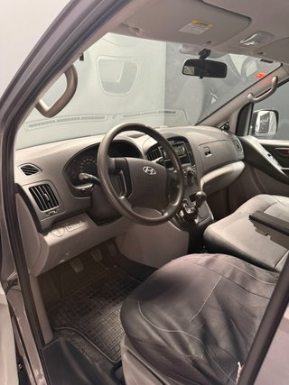 Hyundai H-1 2011